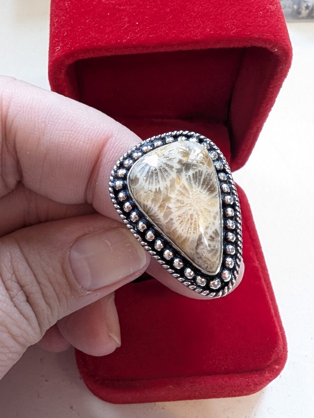 Vintage Handcrafted Sterling Silver Teardrop Fossil Coral Ring Size 5.75